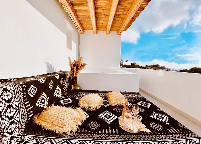 Adama Mykonos Boutique Hotell 4*